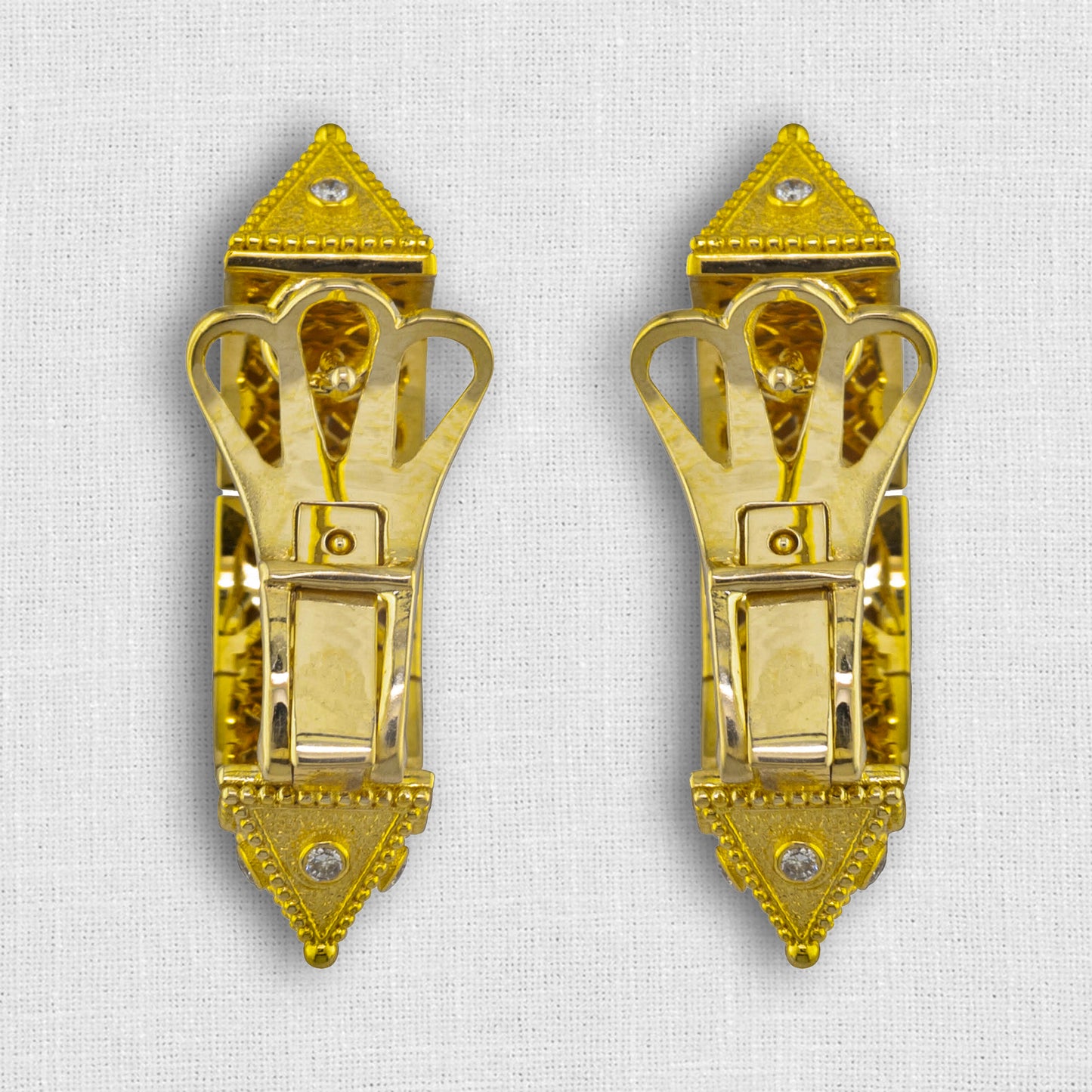 Queen Collection Golden Clip Earnings