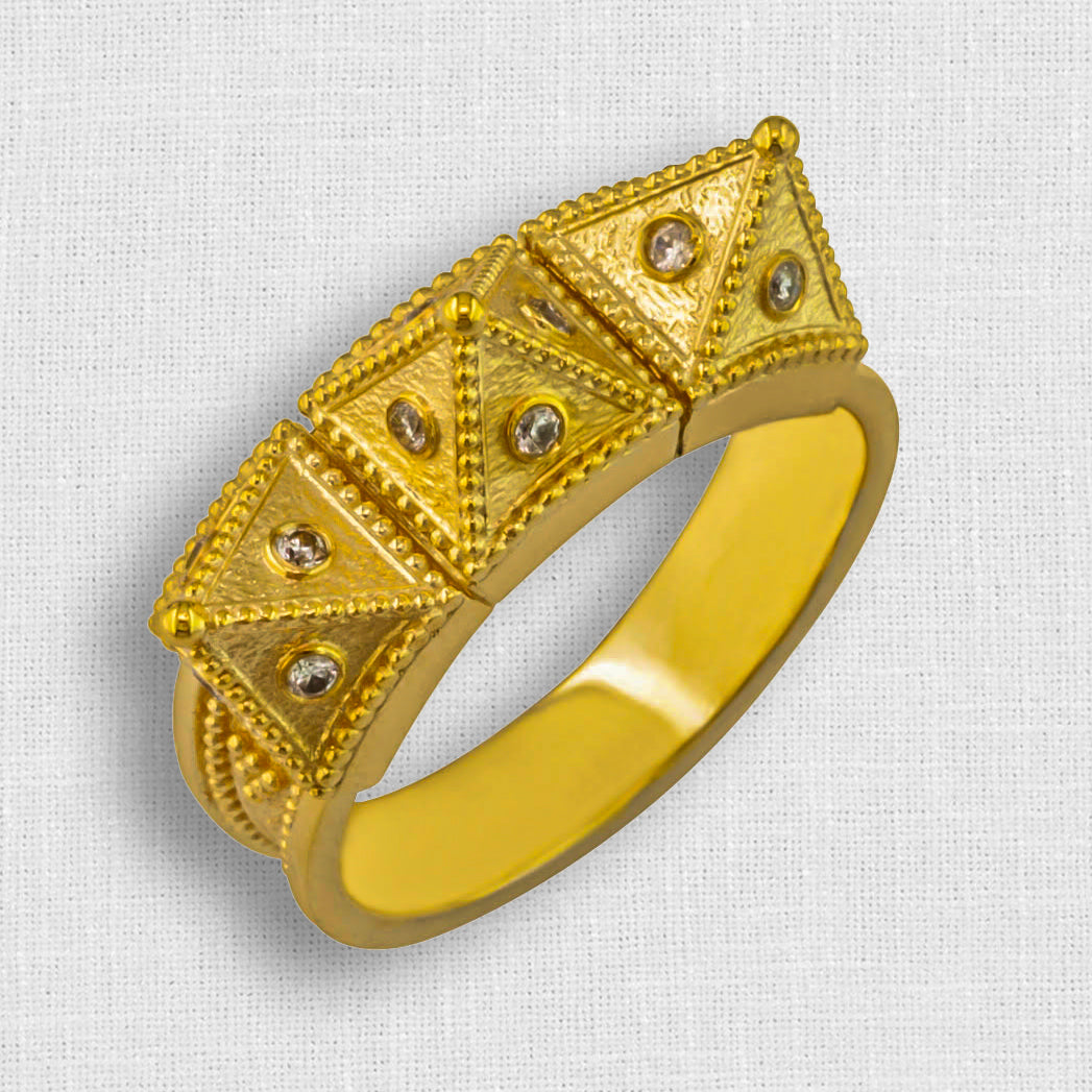 Queen Collection Ring